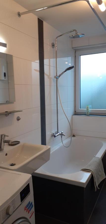 Apartments - Geraeumige 95 Qm Mit Balkon Augsburg Kültér fotó