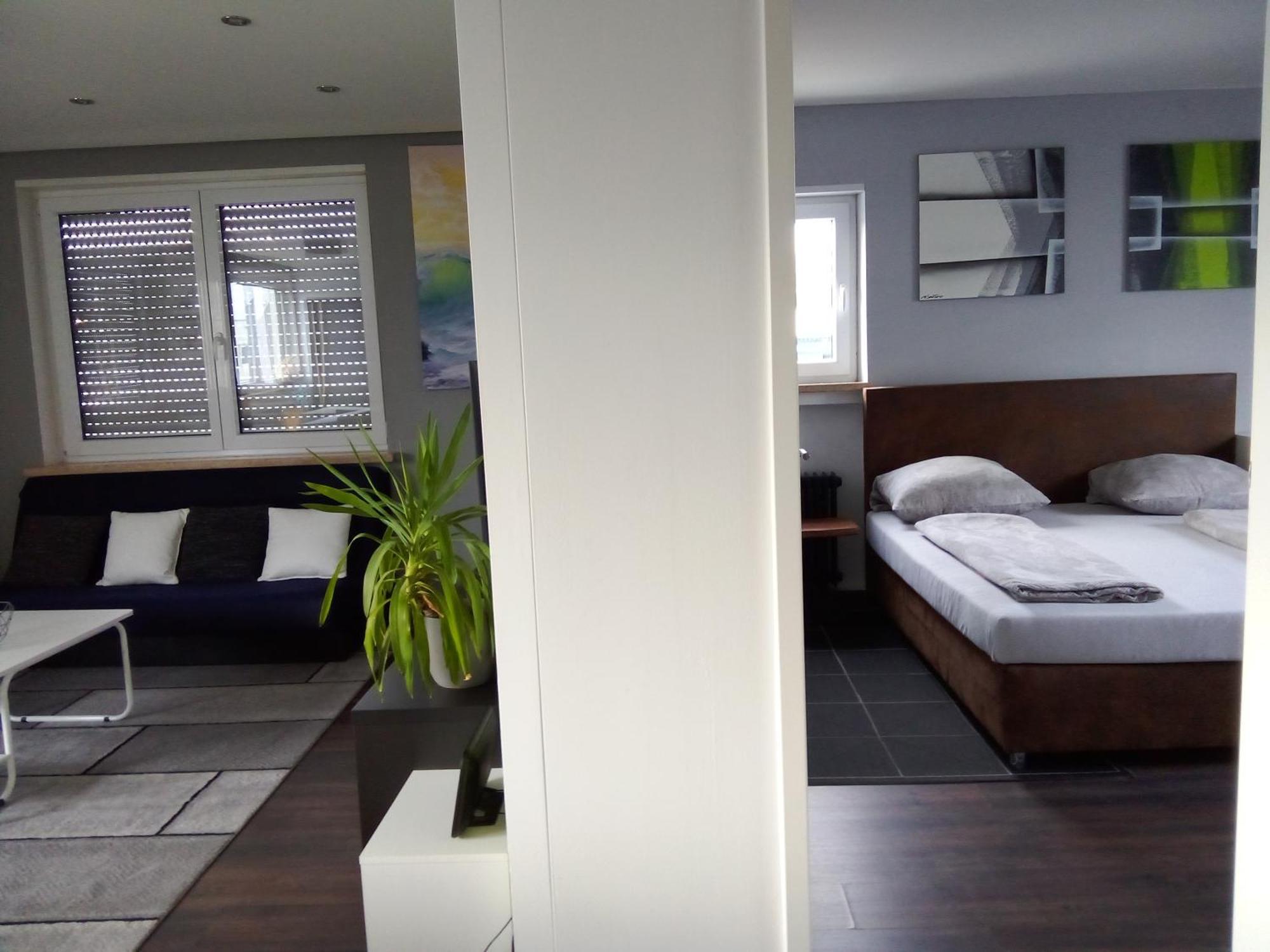Apartments - Geraeumige 95 Qm Mit Balkon Augsburg Kültér fotó